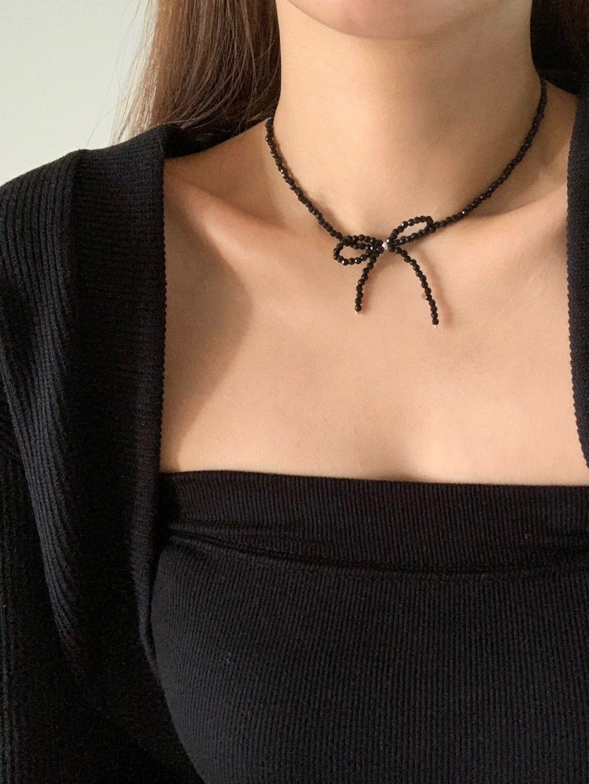 le ribbon neckalce