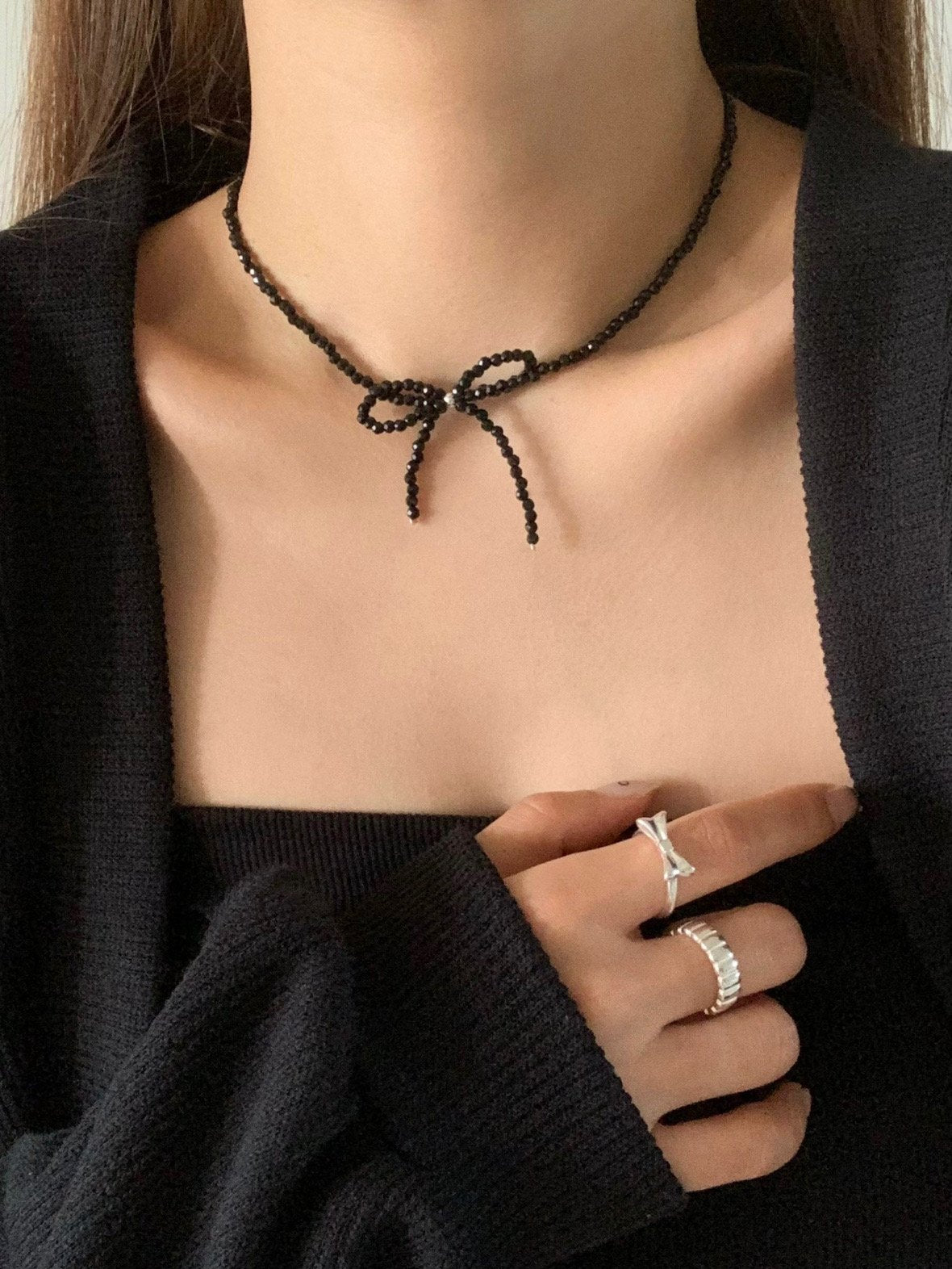 le ribbon neckalce