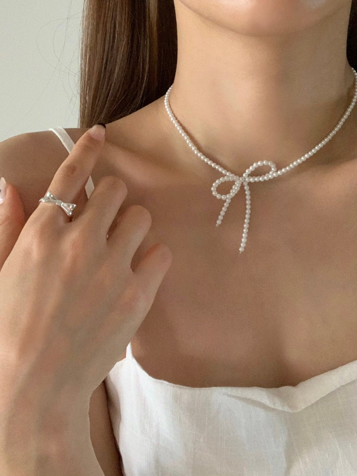 le ribbon neckalce