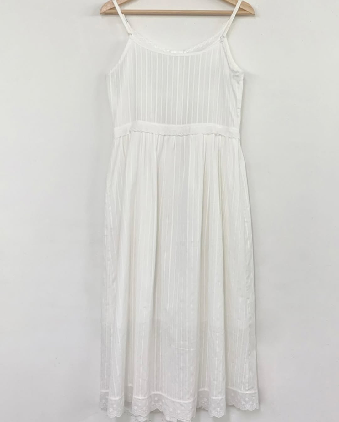 case lace strap dress